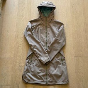 Lululemon On The Move Rain Jacket